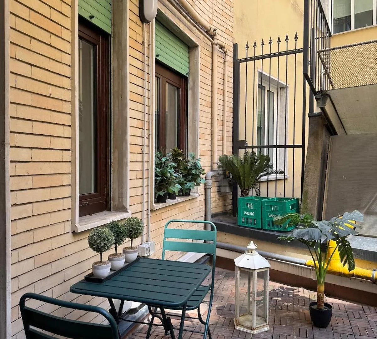 Luxury San Babila Apartment Милан