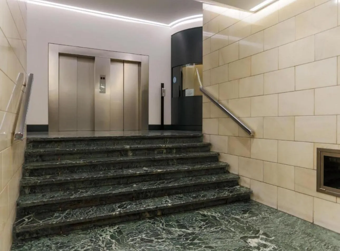 Luxury San Babila Apartment Milaan