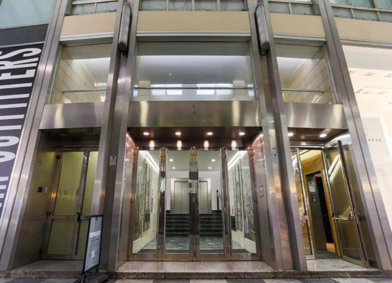 Luxury San Babila Apartment Milaan Italië